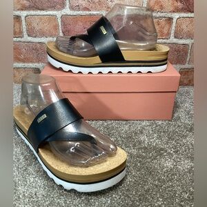 Reef Cushion So Hi Womens Platform Sandals size 9